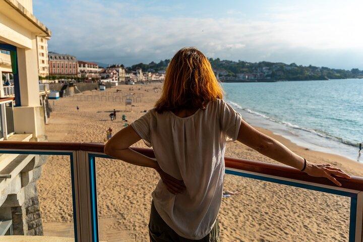 Hello Biarritz: Private 2-Hour Intro City Walk with Local Guide