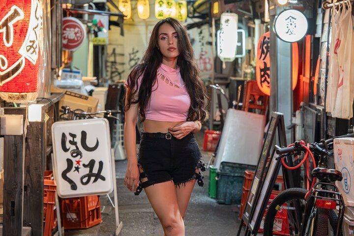 Street Photoshoot at Tokyo Iconic Spots with Pro Photographer