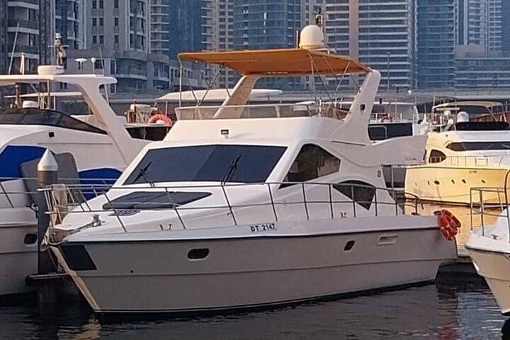 Dubai Marina Yacht Tour Ain Dubai, JBR and Harbour in 1 hour