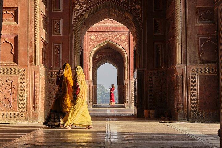 Private Taj Mahal at Sunrise and Agra Day Trip from Jaipur