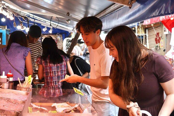 Tokyo: Private Tsukiji Fish Market Tour with 3 Food Stops