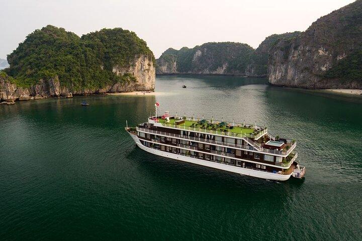 Explore Halong Bay and Lan Ha Bay 3D2N Luxury Cruise from Hanoi