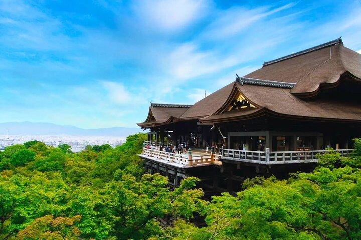 Kyoto Heritage Path - Fushimi Inari's Mystery to Kiyomizu Temple