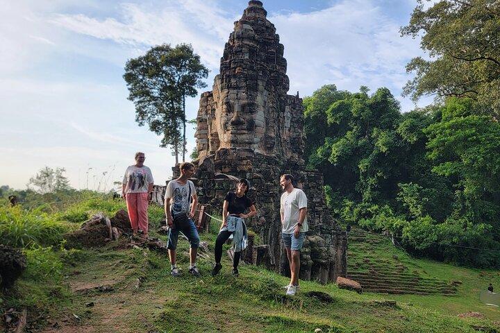 2 Day Angkor Wat Kulen Mountain Beng Mealea Floating Village Tour