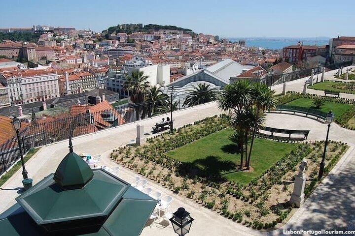 Lisbon-Private Tuk Tuk Tour With Free Hotel Pickup & Drop off