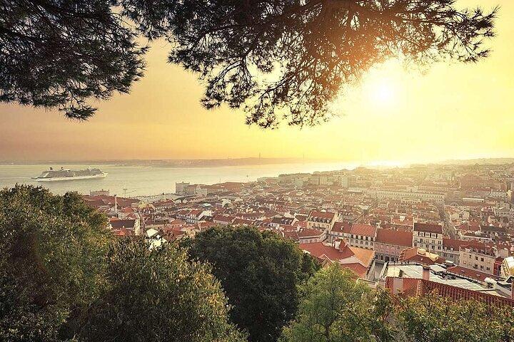 Lisbon-Private Tuk Tuk Tour With Free Hotel Pickup & Drop off