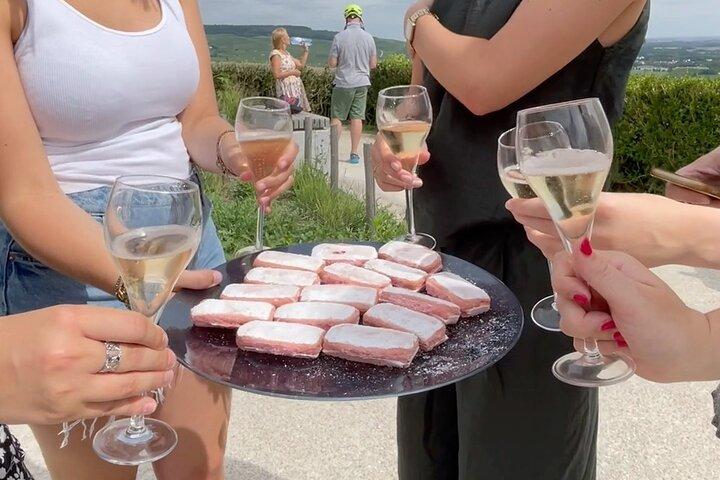 Epernay and Vineyards with Champagne Tasting