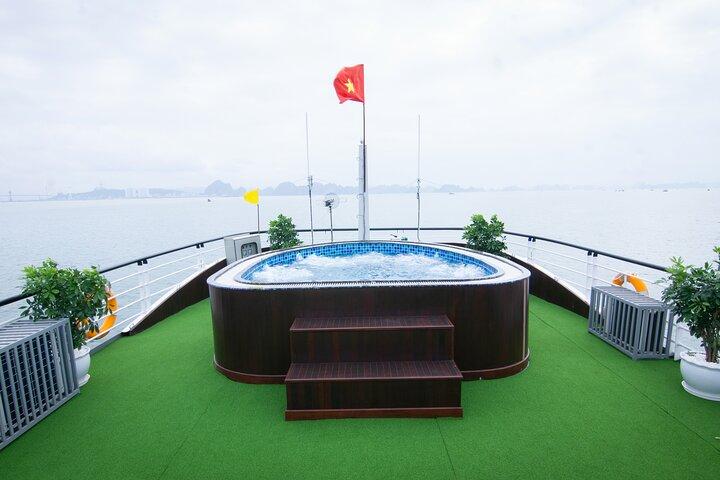 2D1N Halong Bay Explorer Ba Ham and Tien Ong Caves