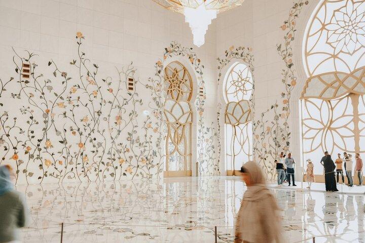 Abu Dhabi City Tour from Dubai Shared Journey
