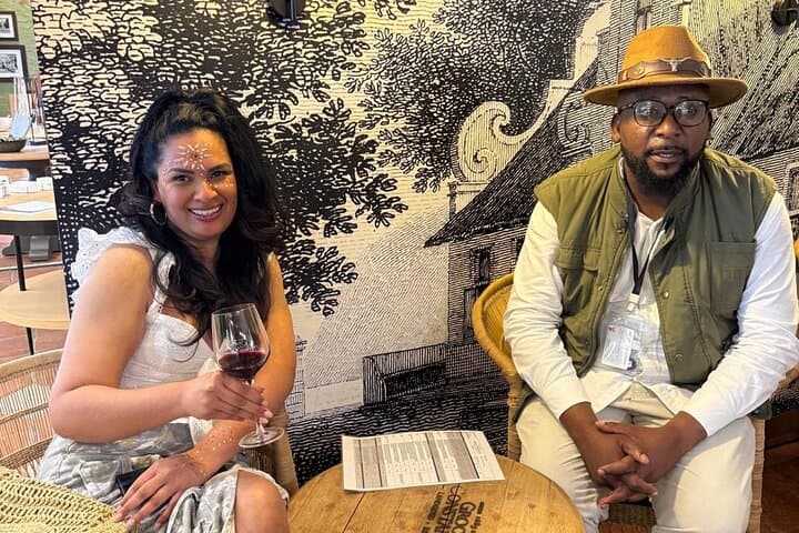 Private Robben Island, Kirstenbosch and Wine Tasting Tour