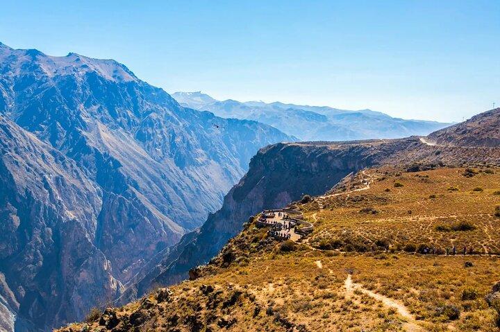 Arequipa 2 day tour to Colca Canyon and Cruz del Cóndor