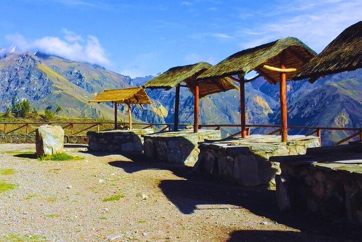 Arequipa 2 day tour to Colca Canyon and Cruz del Cóndor