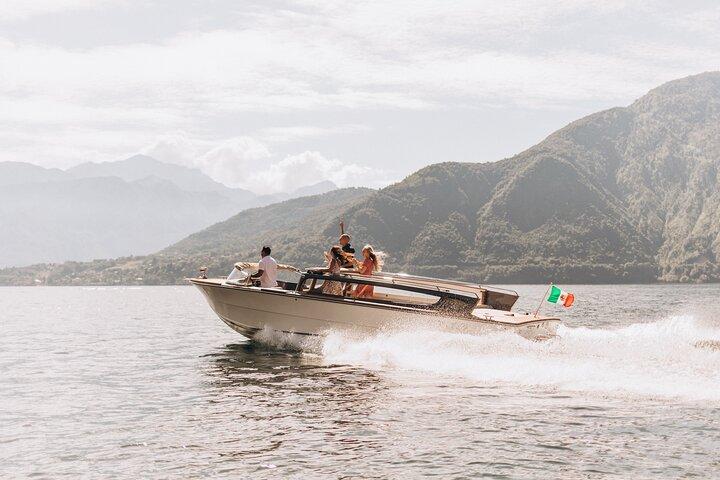 Private Luxury Cruise with Prosecco in Lake Como at its finest