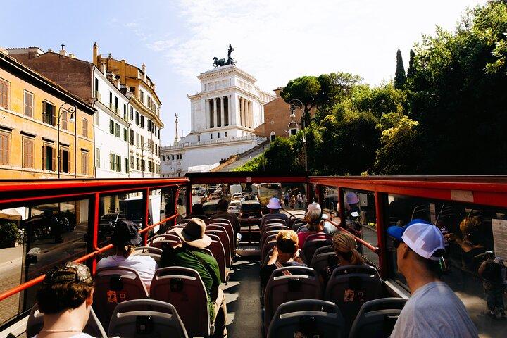 Panoramic Glass Elevator Ticket and 24H Hop On Hop Off Bus Tour