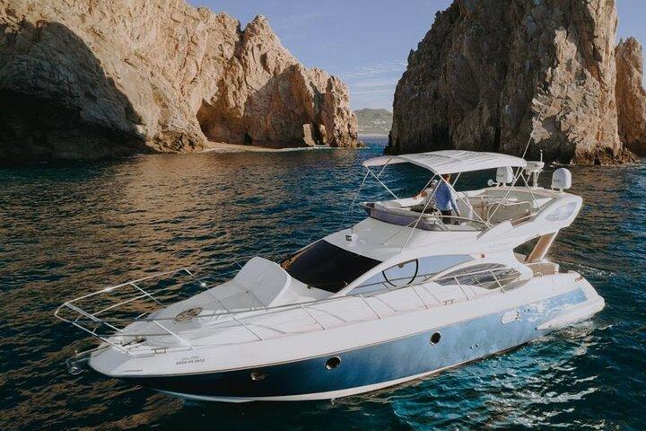 Luxury Yacht Experience in Los Cabos 45 FT