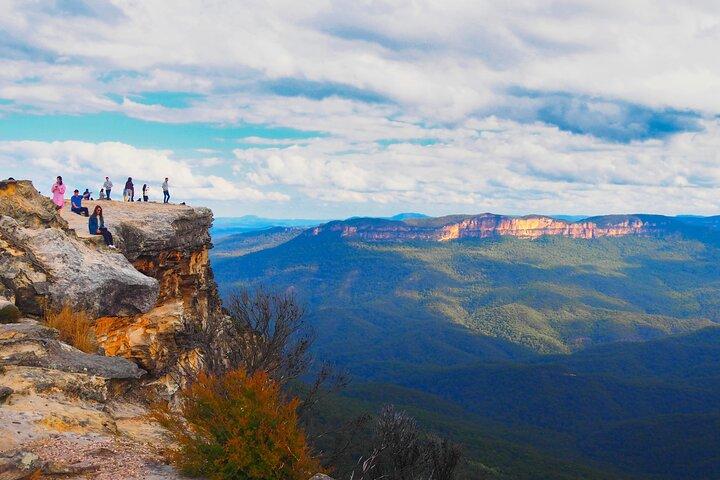 Blue Mountains Day Tour + Zoo & Scenic World Options, Morning Tea
