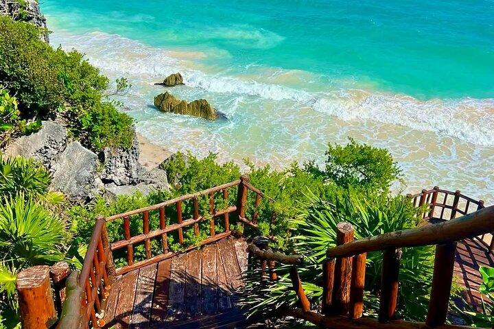 Deluxe Trip to Casa Tortuga Cenotes and Tulum Site from Cancun