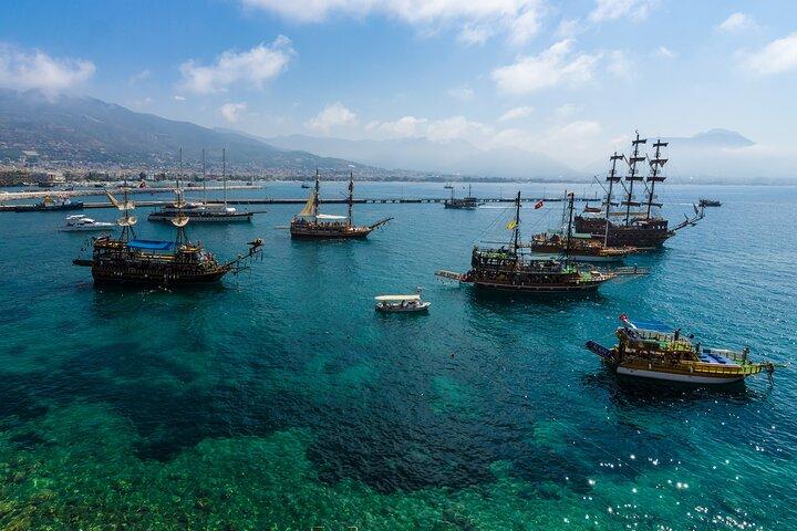 Alanya Pirate Boat Trip With Unlimited Drinks & Lunch
