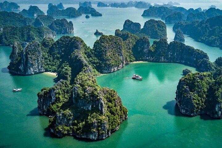 Hanoi to Halong Bay 4 Day Cruise Adventure