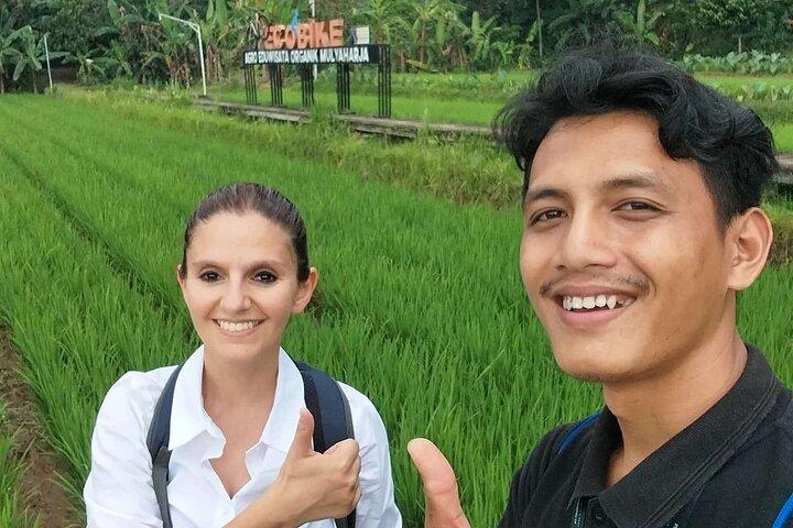 Jakarta Bogor Botanical Garden, Ricefield, Waterfall Shared Tour