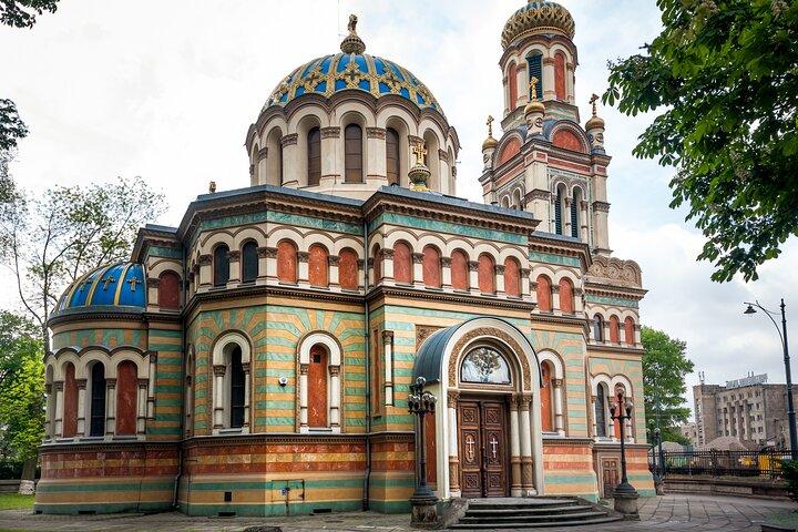 Lodz Old Town Manufaktura Highlights Private Walking Tour
