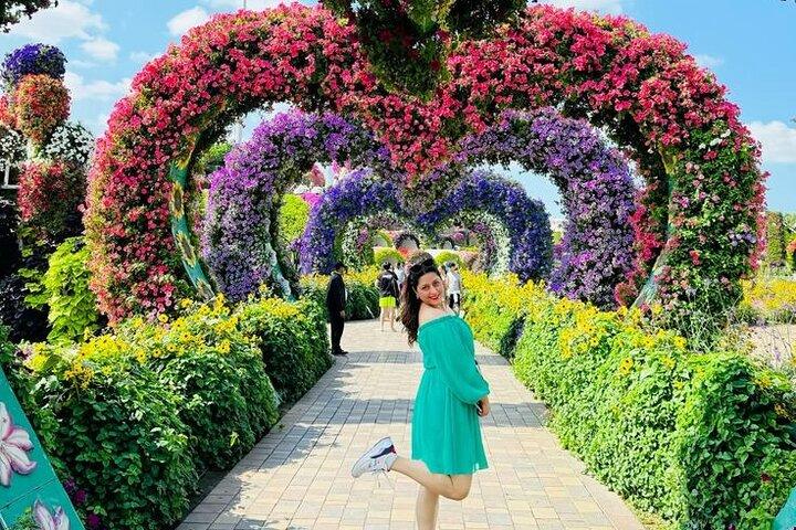 Dubai Miracle Garden Admission Ticket with Hotel Transfer