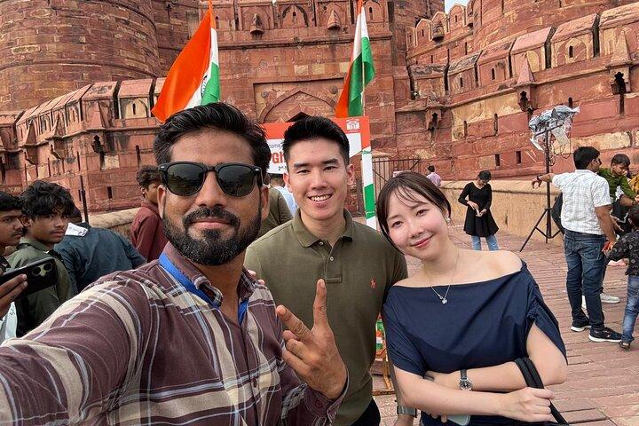Agra: Skip the Line Taj Mahal and Agra Fort Private Tour