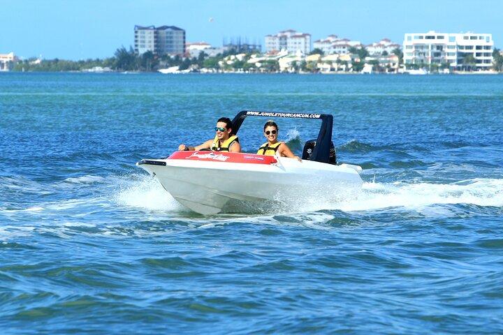 SpeeBoat Tour Whit Snorkeling In Cancún- Drive Your Own Boat