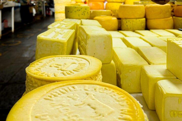 San Pedro Market Secrets: Cusco Gastronomy & Culture Tour