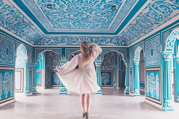Full-Day Jaipur Tour with Guide and Private Car