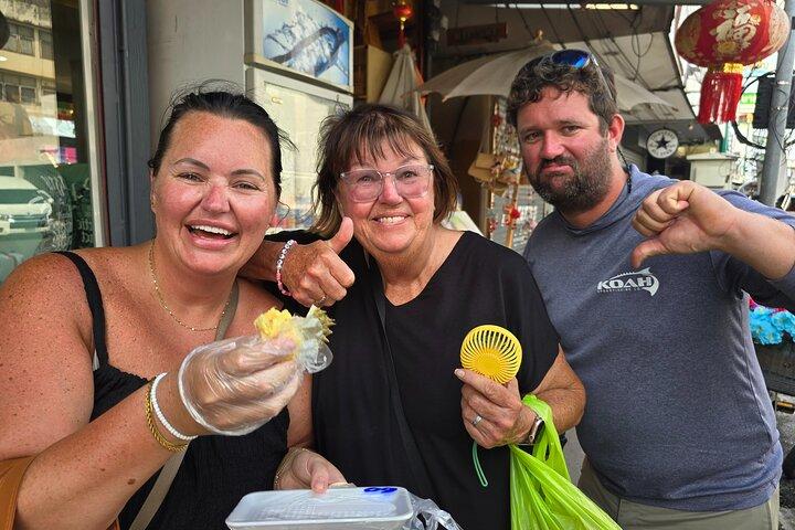 Private Tour to Maeklong Railway Market and Floating Market