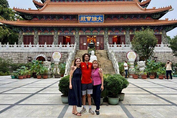 Lantau Island Private Tour With Master Storyteller
