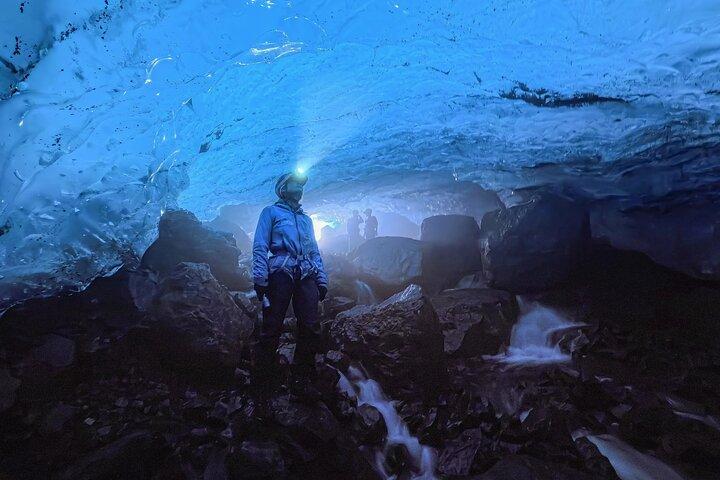 Sólheimajökull Glacier Hike with Ice Cave Exploration