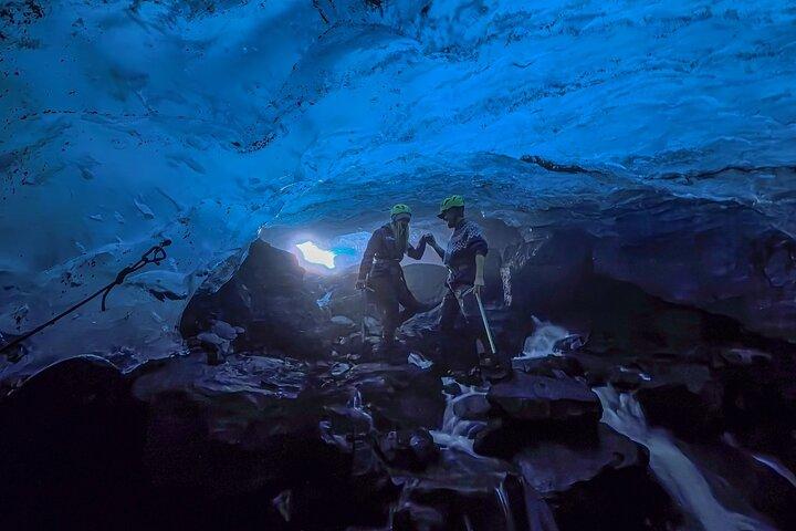 Sólheimajökull Glacier Hike with Ice Cave Exploration