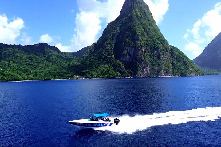 St Lucia Private 45Min* Speedboat Transfer from Resort to Airport