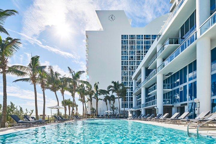 Wellness Escape Day — Full-Day Spa & Resort + 1 Private Session