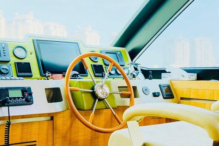 Private Yacht Cruise in Doha with Optional Dining Experience