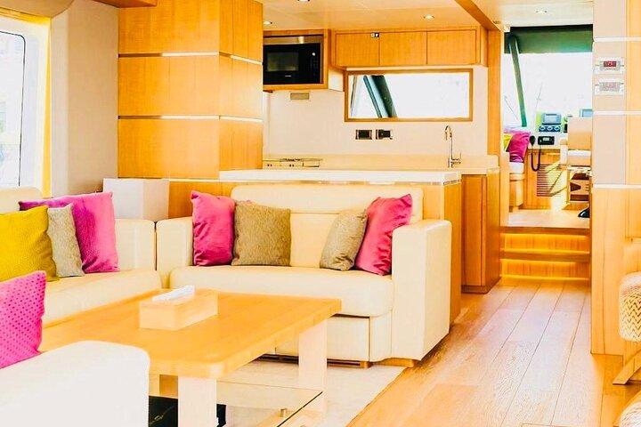Private Yacht Cruise in Doha with Optional Dining Experience