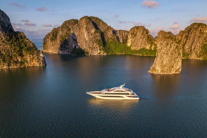 From Hanoi: Luxury Leona 5-Star Day Cruise Explore Halong Bay