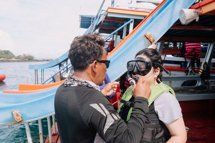 Pattaya Coral Island Speedboat Tour Transfers, Watersports, Lunch