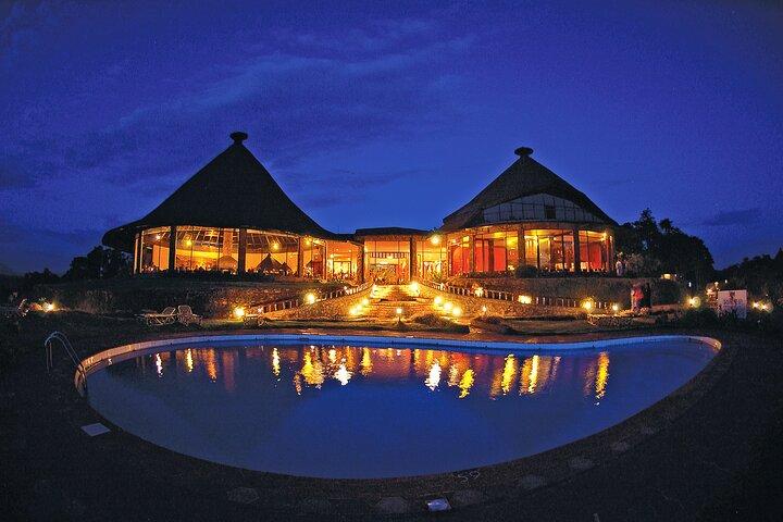 4 Day Masai Mara Lake Naivasha 4X4 Land Cruiser Safari