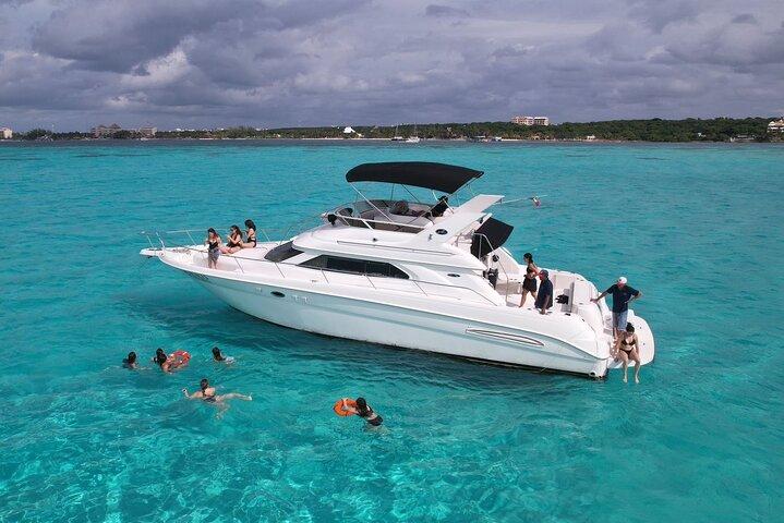 Private Yacht - 46 ft SeaRay Cancun Bay Snorkel 23P4