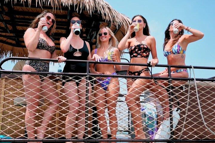 Tiki Pub Crab Island Sandbar Cruise