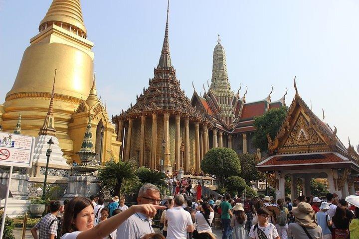 Grand Palace Bangkok Entrance Ticket with Hotel Pick Up