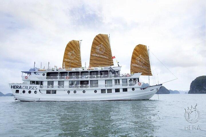 Hera Classic Cruise 3D2N – Explore Halong Bay from Hanoi