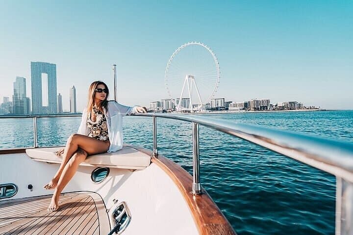Private Yacht tour Dubai, Swimming, Burj Ul Arab, Royal the Palm