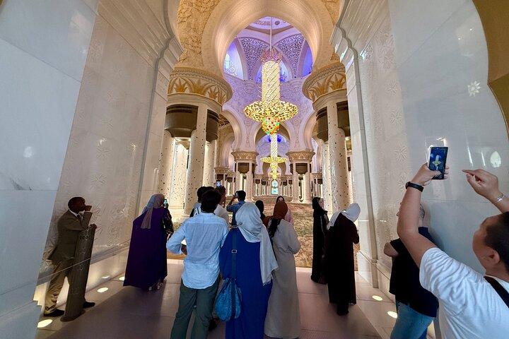 Sheikh Zayed Grand Mosque Abu Dhabi Private Tour From Dubai
