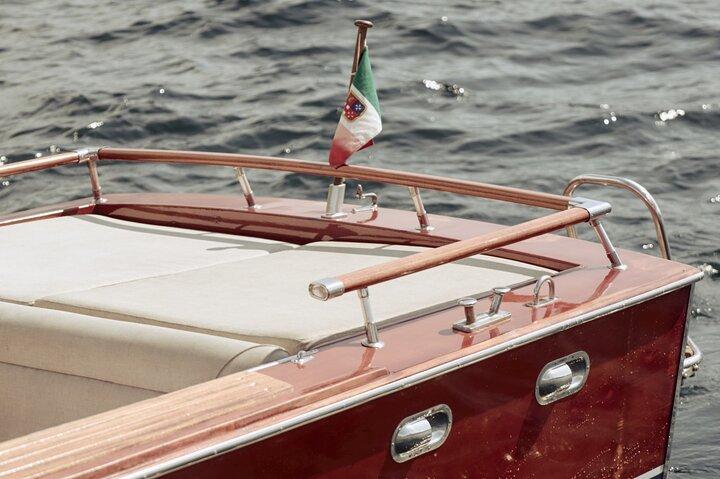 Private Lake Como Wooden Speedboat Tour with Aperitif