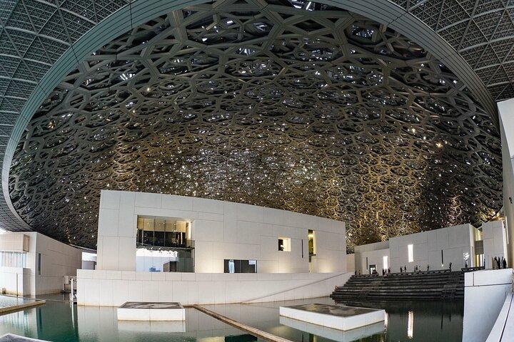 Private Abu Dhabi Tour from Dubai – Grand Mosque & Louvre Museum