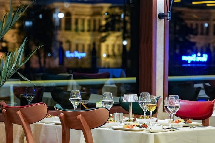 Istanbul Bosphorus Dinner Cruise with Turkish Night Show